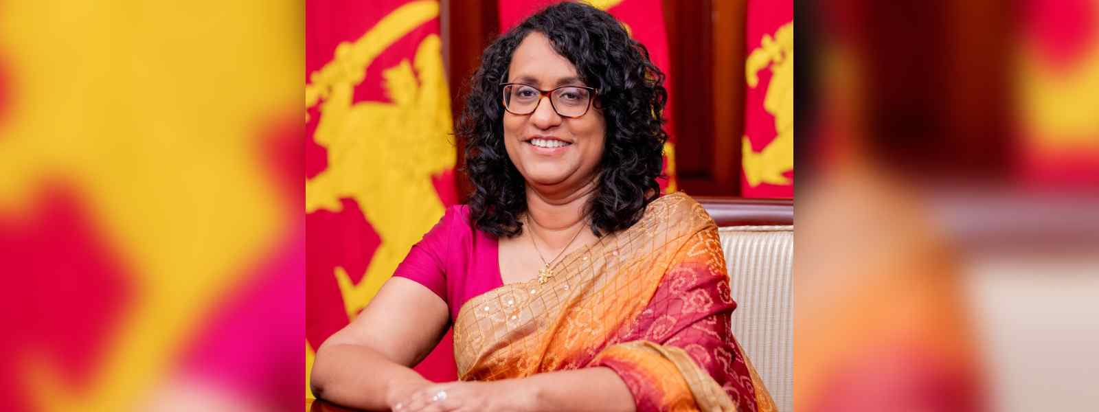 අගමැති හරිනි නත්තල වෙනුවෙන් සුබ පැතුම් එක් කරයි...